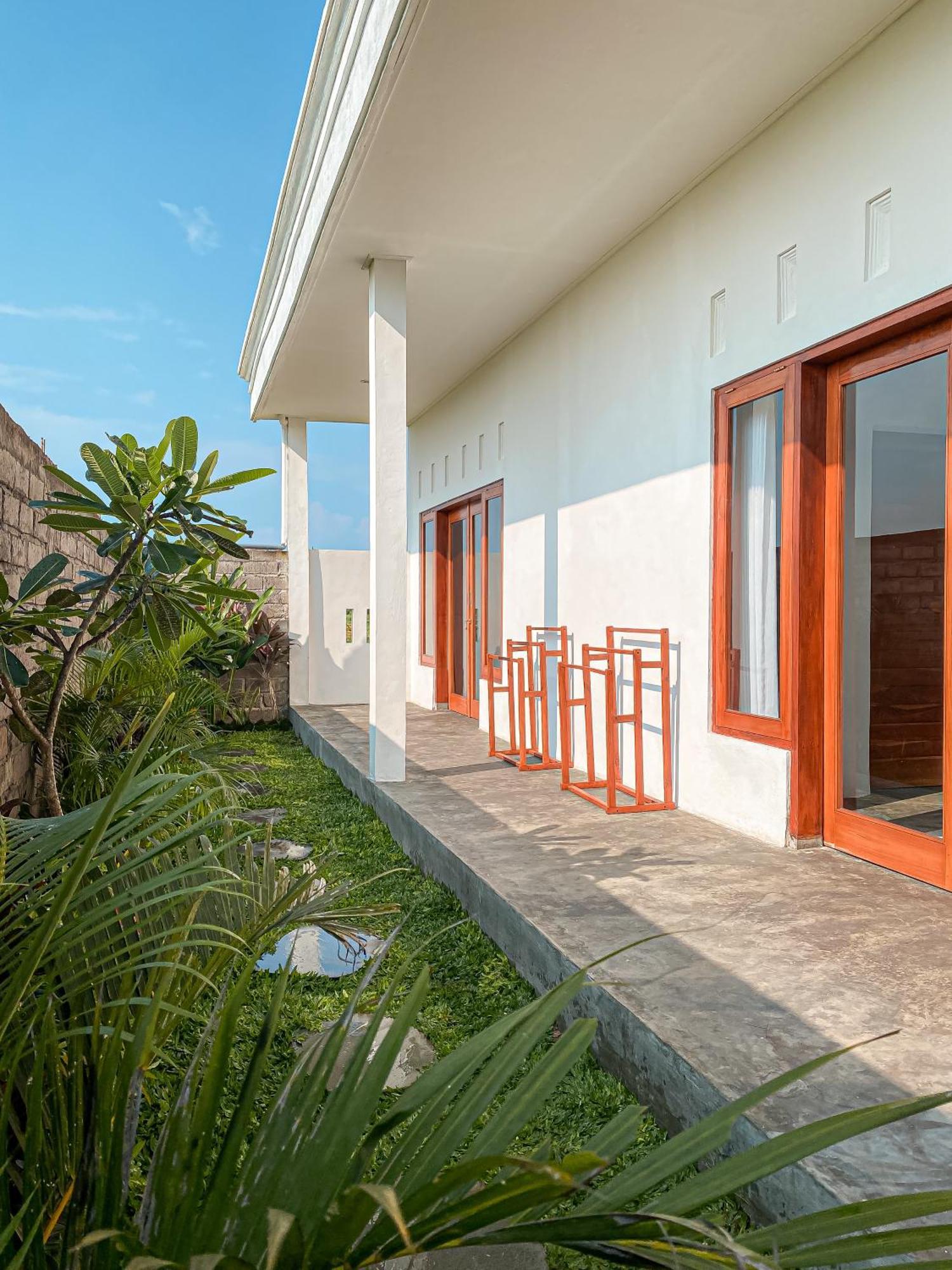 Turtle House Surf & Stay Airsatang Luaran gambar