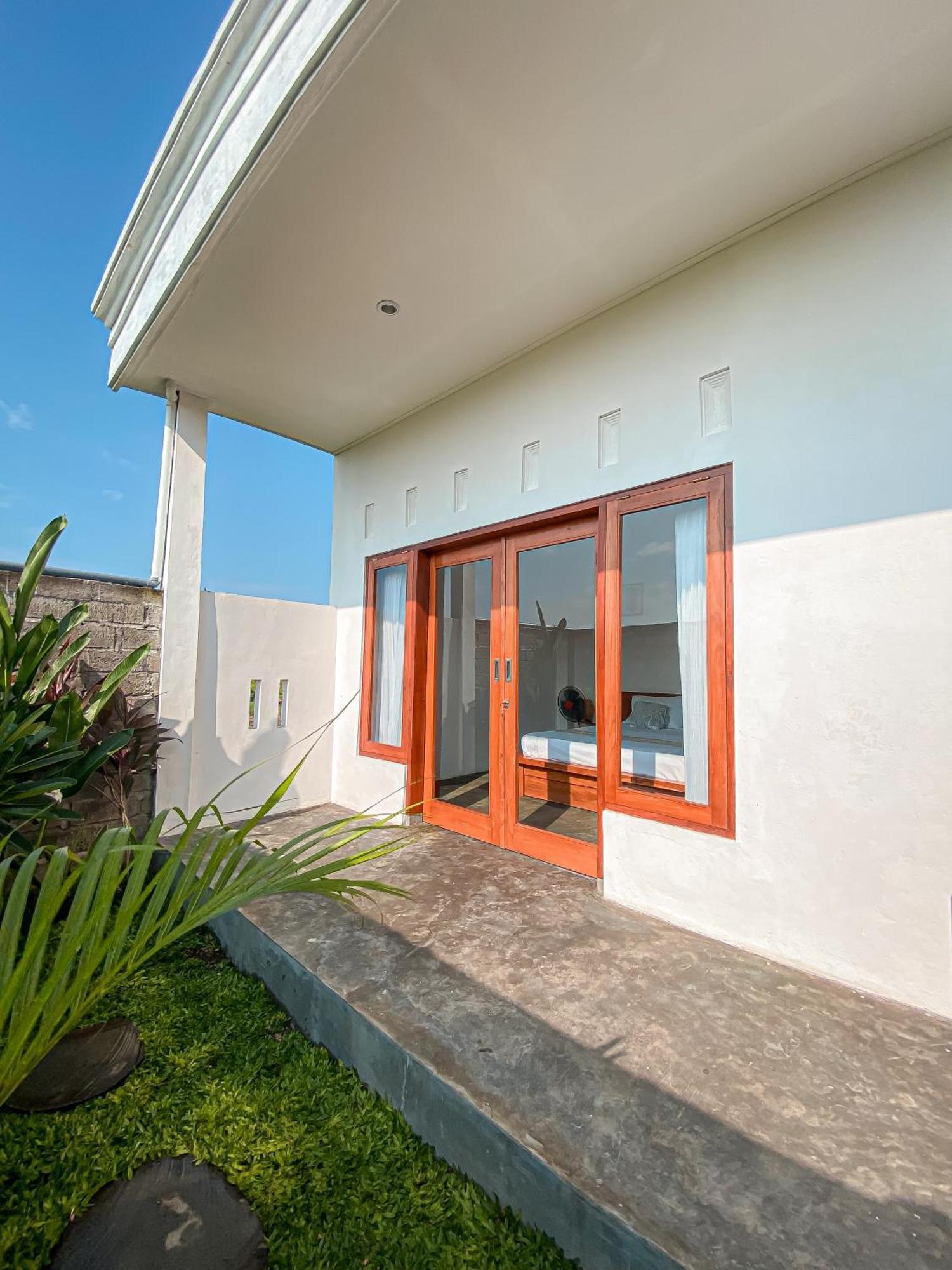 Turtle House Surf & Stay Airsatang Luaran gambar